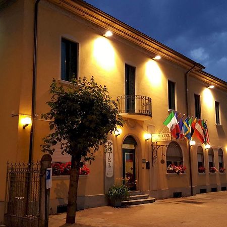Hotel La Pendola Ozzero Eksteriør billede