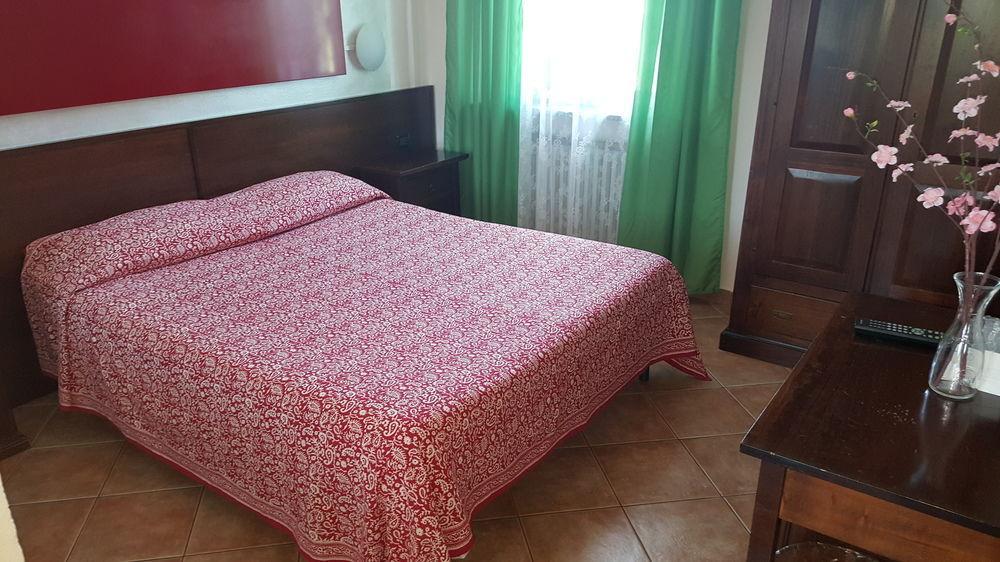Hotel La Pendola Ozzero Eksteriør billede
