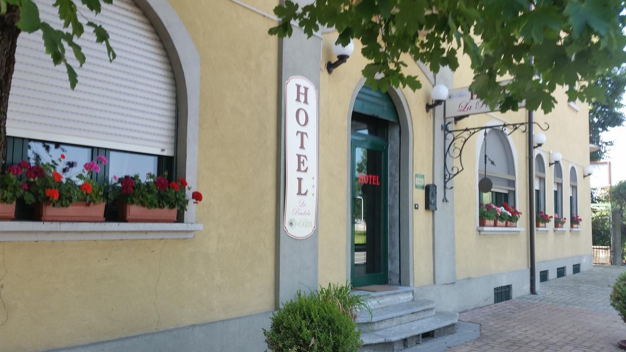 Hotel La Pendola Ozzero Eksteriør billede
