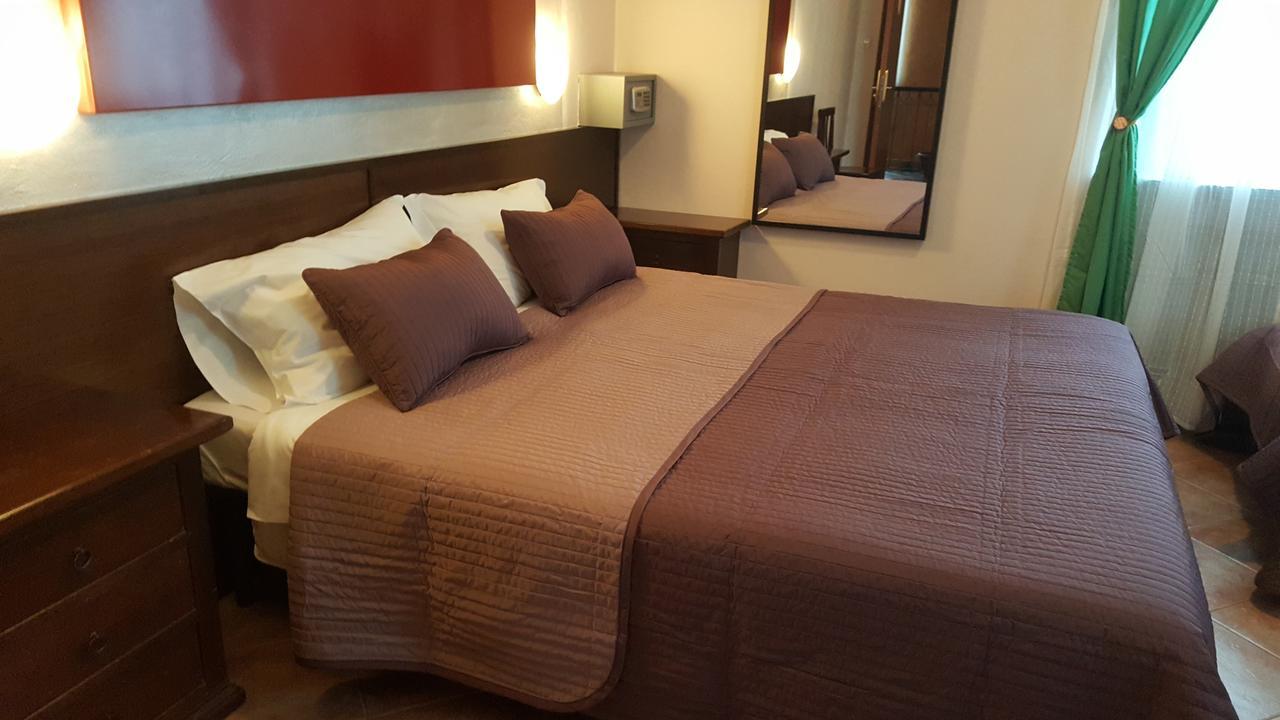 Hotel La Pendola Ozzero Eksteriør billede